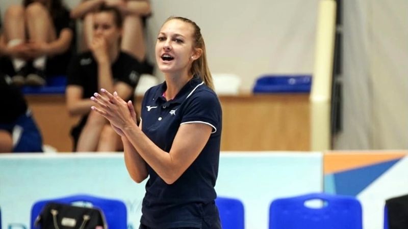 RÖPLABDA: NAGY FANNIVAL BŐVÜLT A NŐI CSAPAT SZAKMAI STÁBJA